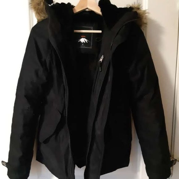 Aritzia Jackets & Blazers - Aritzia TNA Vail Parka in Black, SMALL